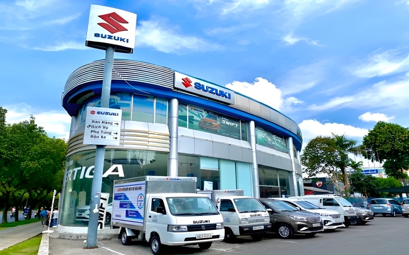 Suzuki World Phổ Quang