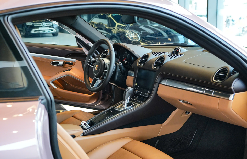 Porsche 718 Cayman